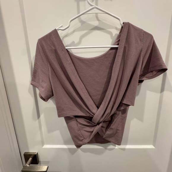 Hollister cross back cropped shirt - Picture 2 of 6